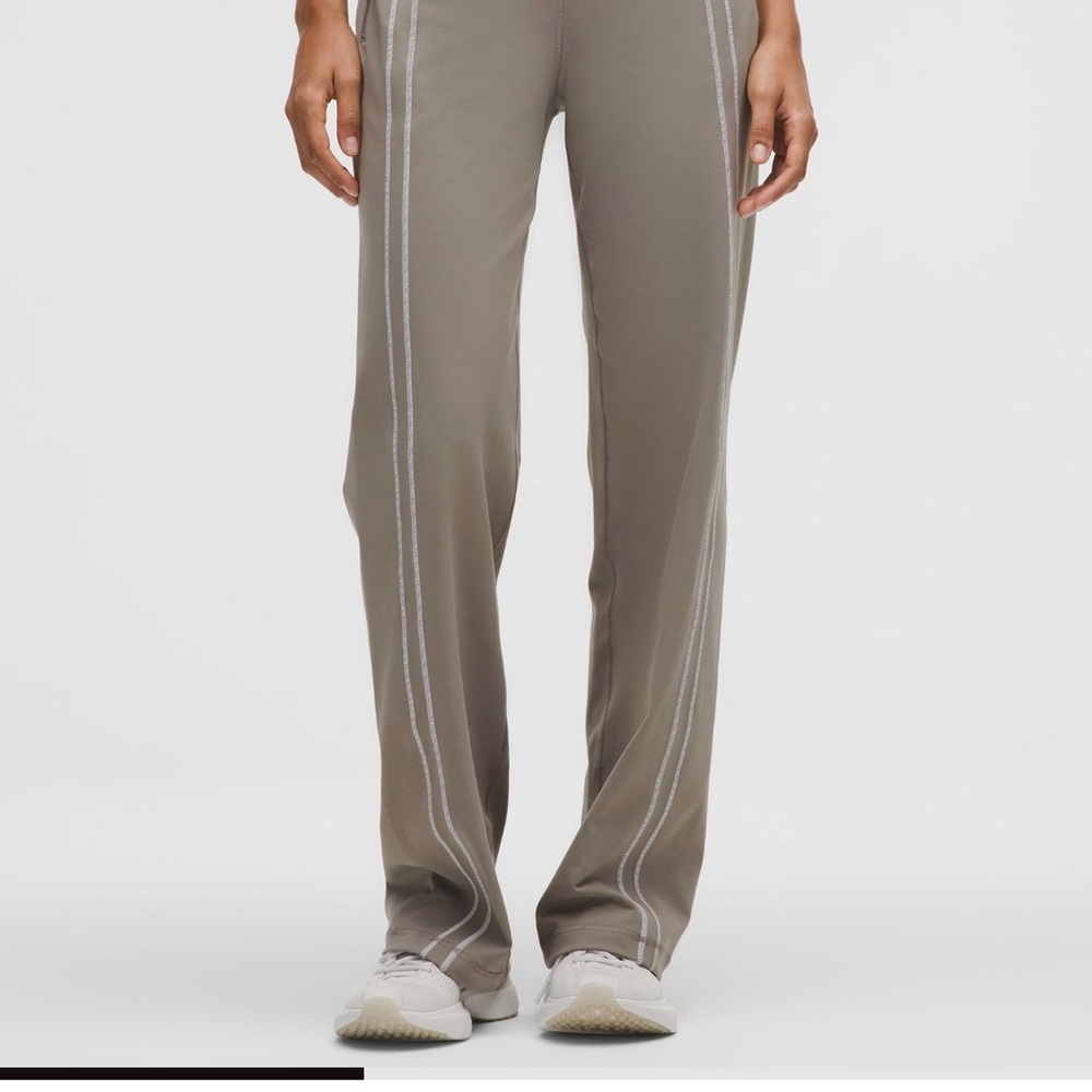 Relaxed Straight-Leg Women’s Pants in Taupe with Contrast Stitching